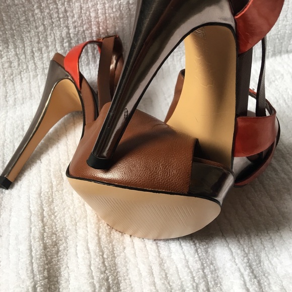 Charles David Platform Sandals sz 5 1/2 - Picture 3 of 3